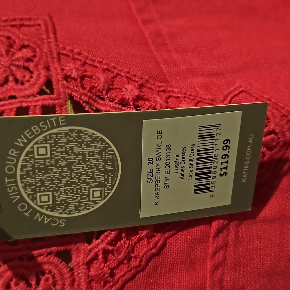 Hot Pink linen dess with broderie lace - Picture 4 of 4